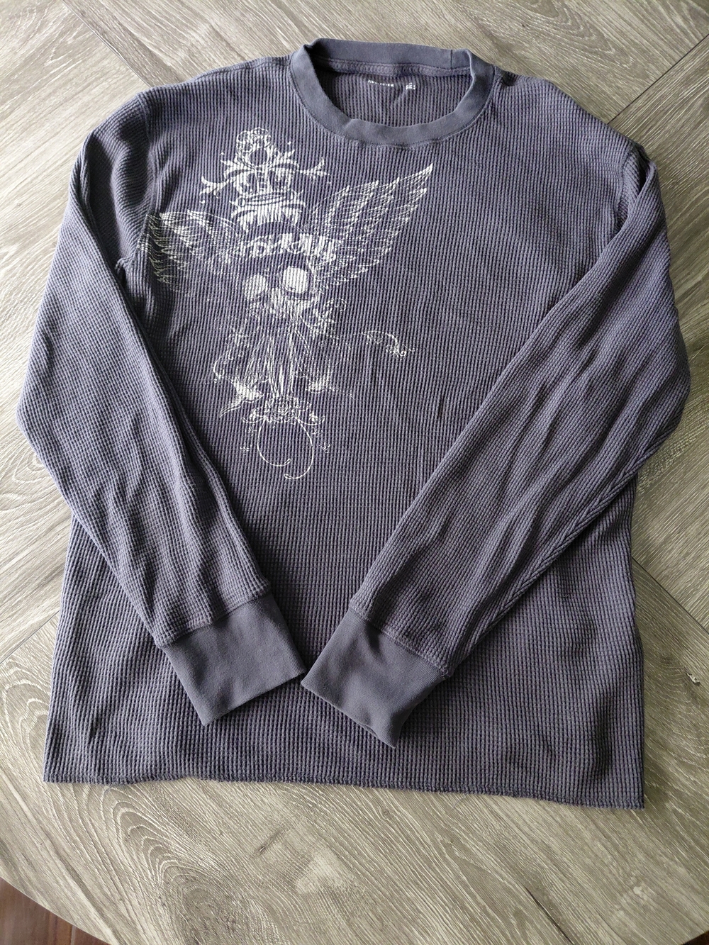 Hollister Men's Long-Sleeve Thermal Shirt - Charcoal Gray with White Graphic